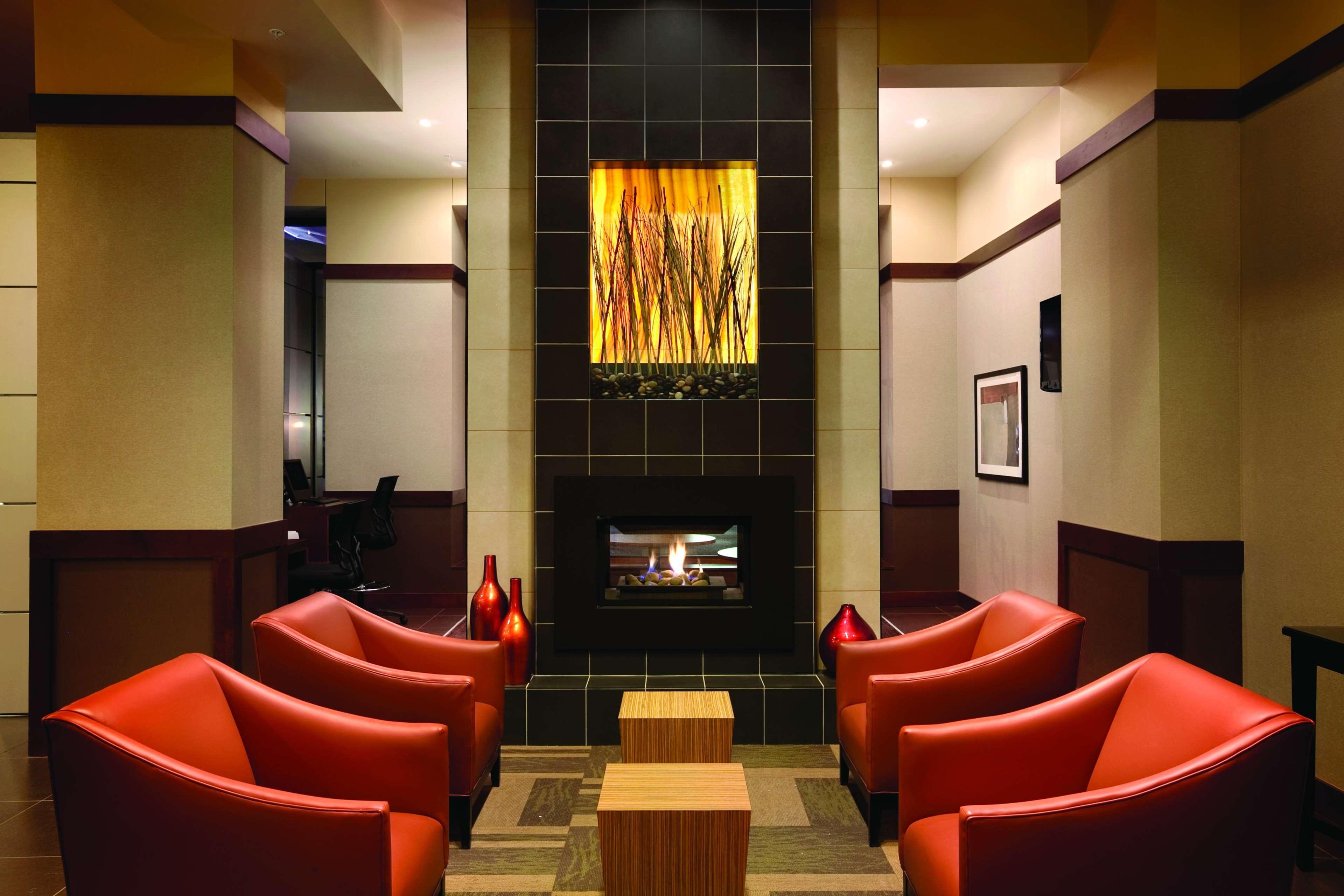 Hyatt Place Des Moines Downtown Exterior photo